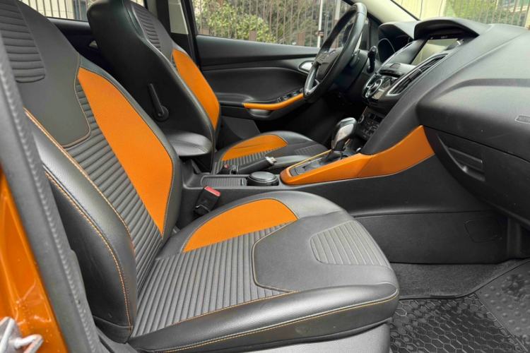 Used Ford Focus 2018 Hatchback Classic EcoBoost 180 Automatic Sport Edition
