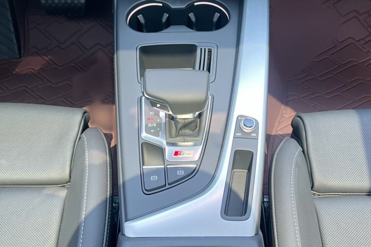 Used Audi A4L 2023 40 TFSI Fashion Dynamic Model
