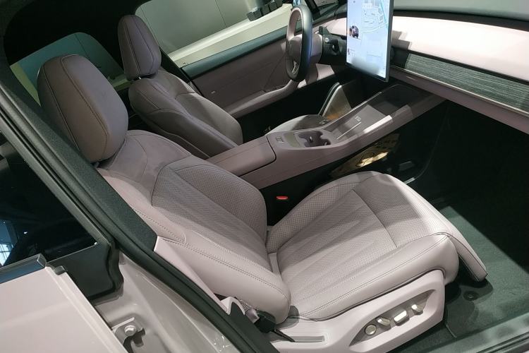 Used ONVO L60 2024 60 kWh Rear-Drive Version