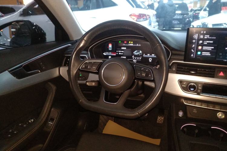 Used Audi A4L 2022 40 TFSI Luxury Dynamic Model
