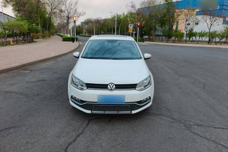 Used Volkswagen Polo 2016 1.6L Automatic Comfort Model
