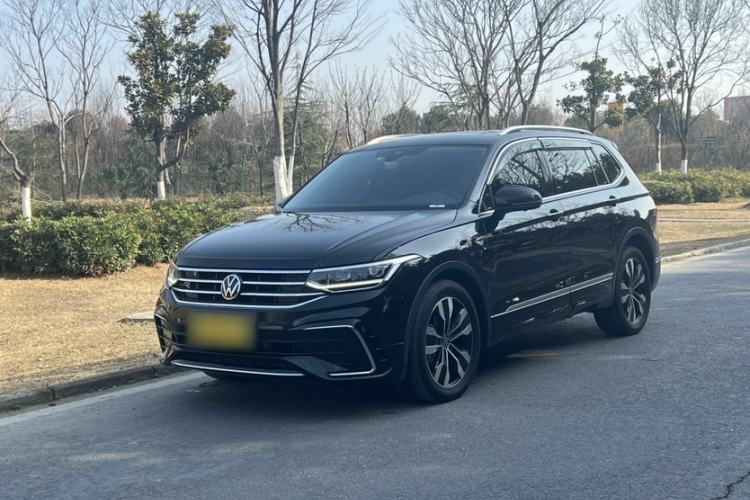 Used Volkswagen Tiguan L 2023 Restyled 330TSI Automatic Two-Wheel Drive R-Line Enhanced Comfort Version