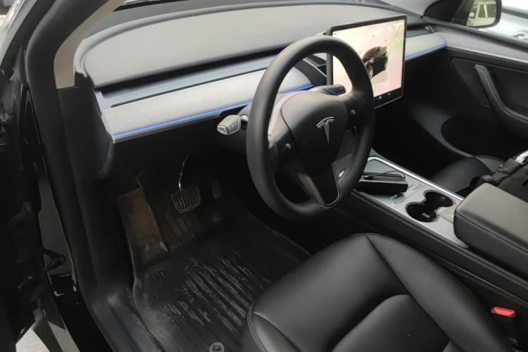 Used Tesla Model Y 2023 Rear-Wheel-Drive Version