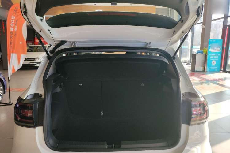 Used Volkswagen Tacqua 2021 280TSI DSG EnjoyPro Smart Connectivity Version
