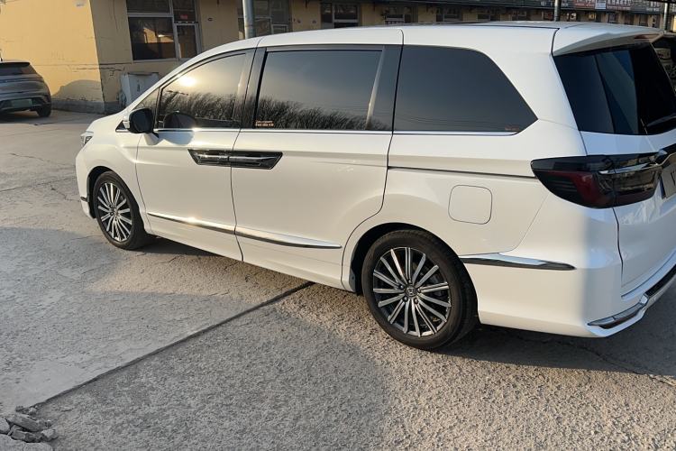 Used Honda Elysion 2022 2.0L eHEV Luxury Edition
