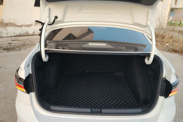 Used Volkswagen Lavida 2023 New Sharp 1.5L Automatic Excellent New Edition