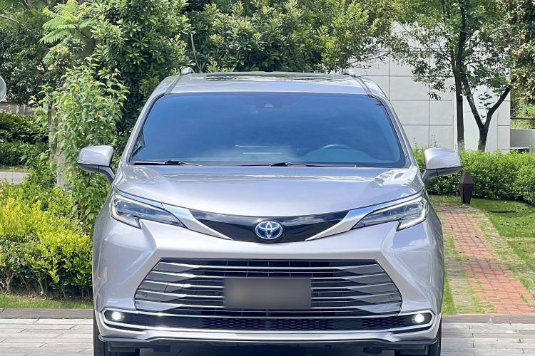 Used Toyota Sienna 2021 2.5L Hybrid Premium Edition
