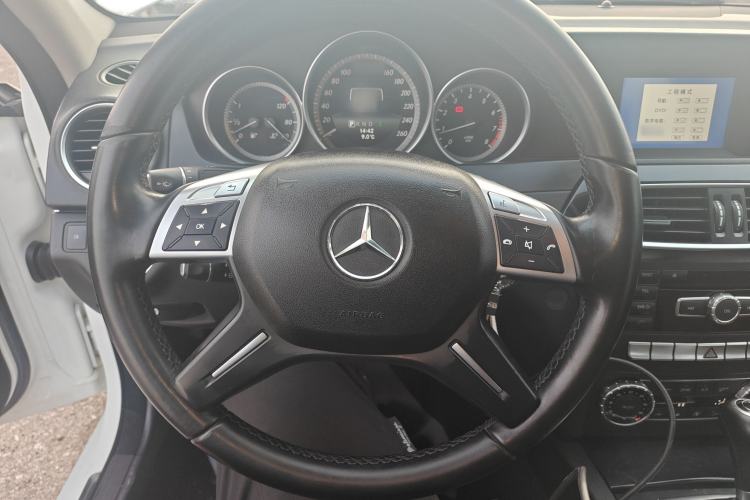 Used Mercedes-Benz C-Class 2013 C 180 Classic Grand Edition
