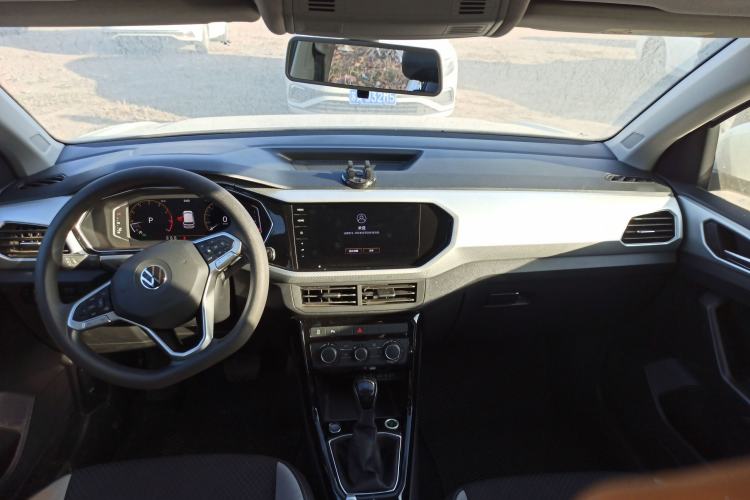 Used Volkswagen Tacqua 2021 200TSI DSG JoyConnect Edition