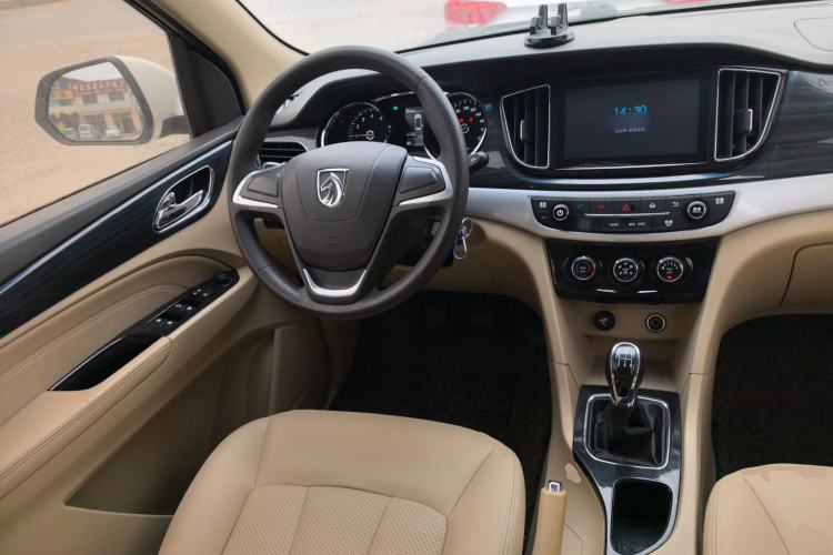 Used Baojun 730 2016 1.5L Manual Comfort Version 7 Seats China V Emission Standard