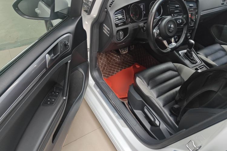 Used Volkswagen Golf 2016 1.4TSI Automatic R-Line
