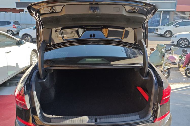 Used Volkswagen Passat 2020 Revised Version 330TSI Luxury Edition China VI Standard
