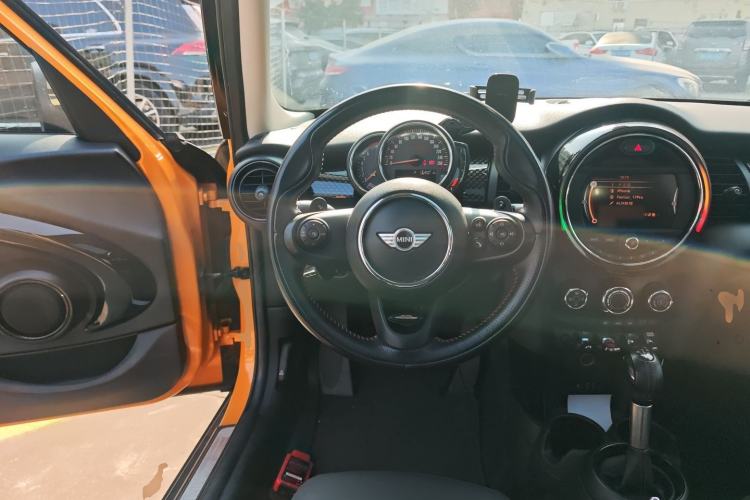 Used  MINI 2016 2.0T COOPER S Five-Door Edition
