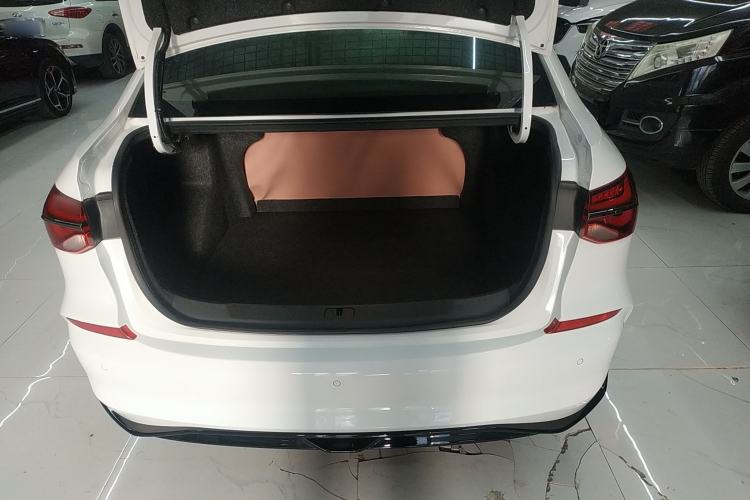 Used Chevrolet Monza 2019 RS 330T Automatic Comfort Edition China VI Standard