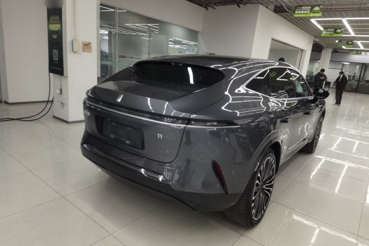 Used  11 2022 Ultra-Long Range Dual-Motor Luxury Edition 4 Seats
