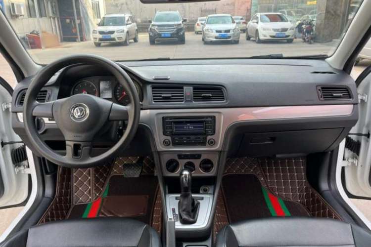 Used Volkswagen Lavida 2013 Revised Classic 1.6L Automatic Fashion Edition
