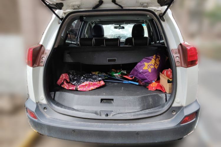 Used Toyota RAV4 2015 2.0L CVT Two-Wheel Drive Fashion Edition