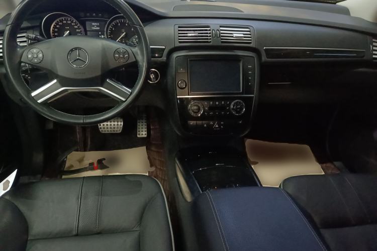 Used Mercedes-Benz R-Class 2017 R 320 4MATIC Business Edition Prestige Model