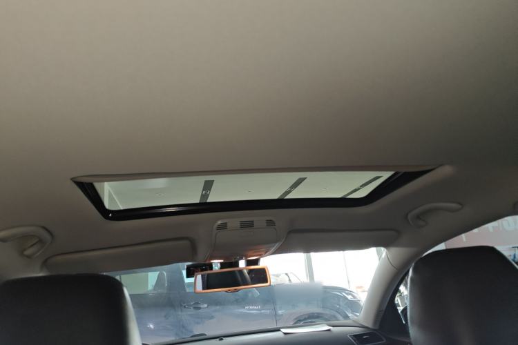 Used Volkswagen Magotan 2013 2.0 TSI Prestige Model
