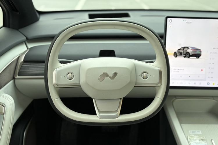 Used ONVO L60 2024 60 kWh Rear-Drive Version
