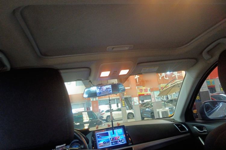 Used Mazda CX-5 2015 2.0L Automatic Two-Wheel Drive Urban Version
