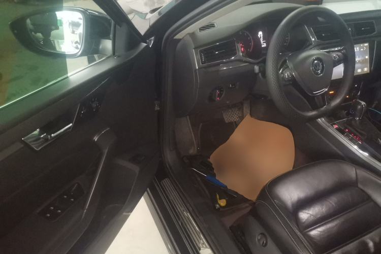 Used Volkswagen Passat 2017 330TSI DSG Luxury Edition
