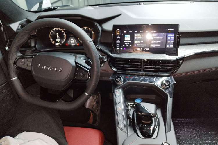Used Lynk & Co 06 2020 1.5T JinPro model
