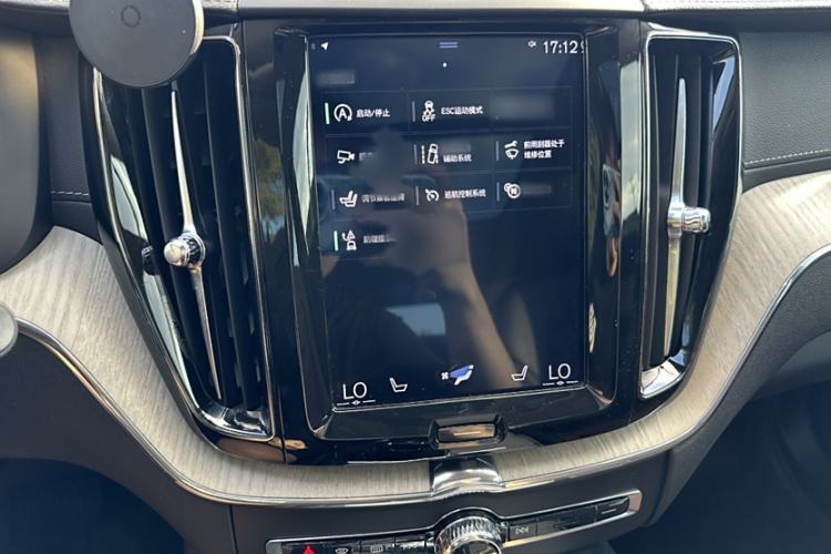 Used Volvo XC60 2020 T5 4x4 Smart Luxury Edition
