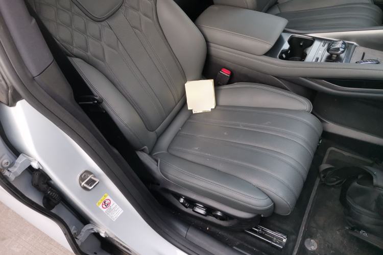 Used BYD Song L EV 2025 Intelligent Driving Version 662 km LiDAR Excellence Edition
