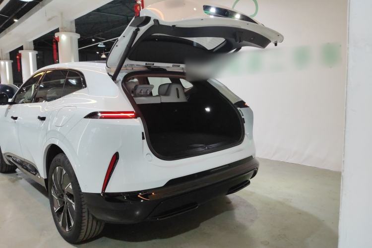 Used  07 2024 Pro+ All-Electric Version
