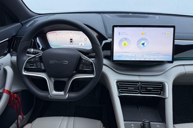 Used BYD Song PLUS New Energy 2024 HONOR Edition DM-i 110km Flagship PLUS
