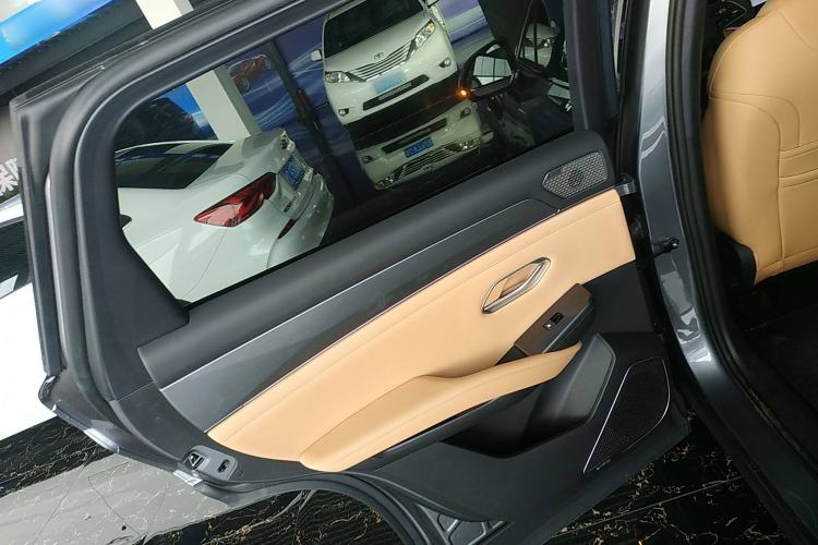 Used BYD Song L DM-i 2024 160 km Excellence Version
