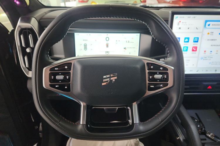 Used JETOUR Traveler 2023 2.0T All-Wheel Drive CrossPRO+
