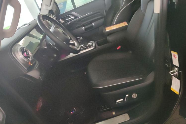 Used Tank 300 2021 City Edition 2.0T—Truly Stylish