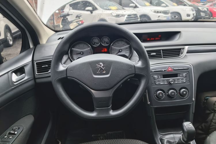 Used Peugeot 308 2014 Enjoy Edition Classic 1.6L Manual YouShang Model
