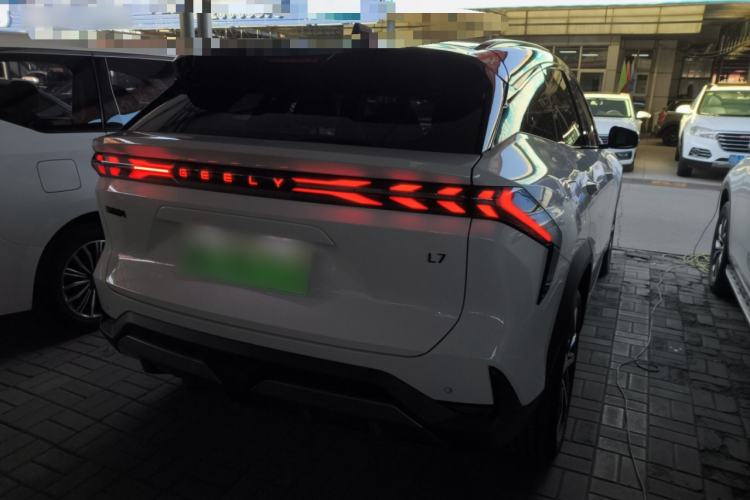 Used  L7 2023 1.5T 115 km Starship
