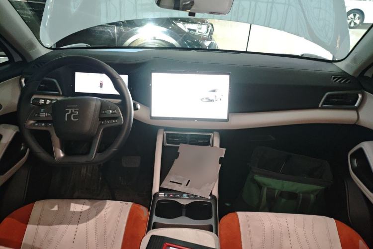 Used BYD Yuan UP 2025 Intelligent Driving Version 401 km Leading Edition