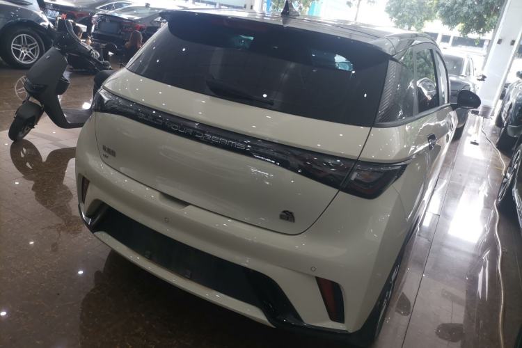 Used BYD Dolphin 2023 420 km Fashion Edition
