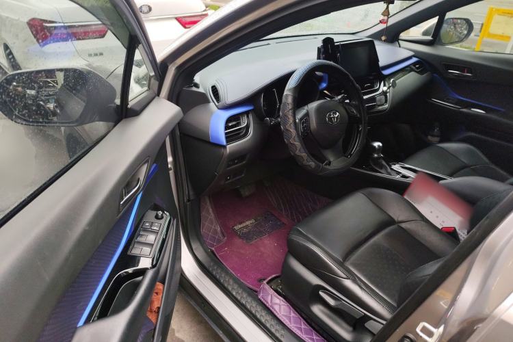 Used Toyota IZOA 2018 2.0L Yichi Version China VI Standard
