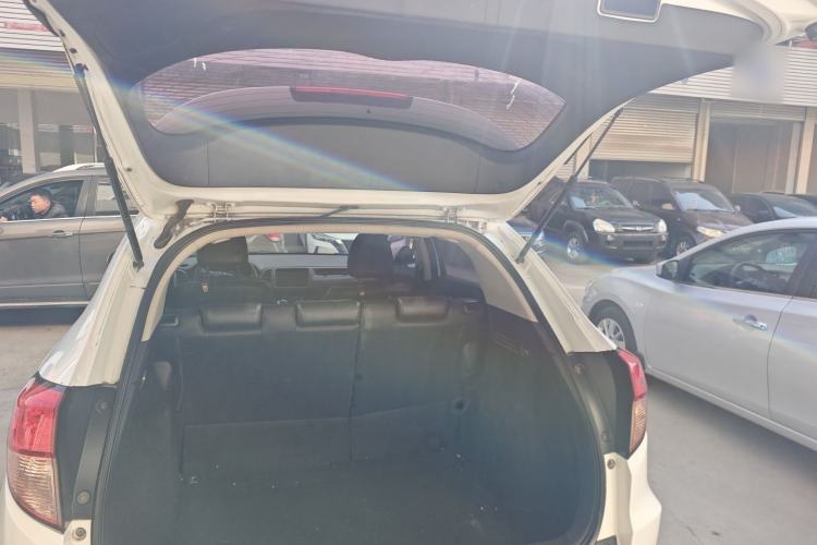 Used Honda Vezel 2015 1.8L CVT 2WD Elite Model
