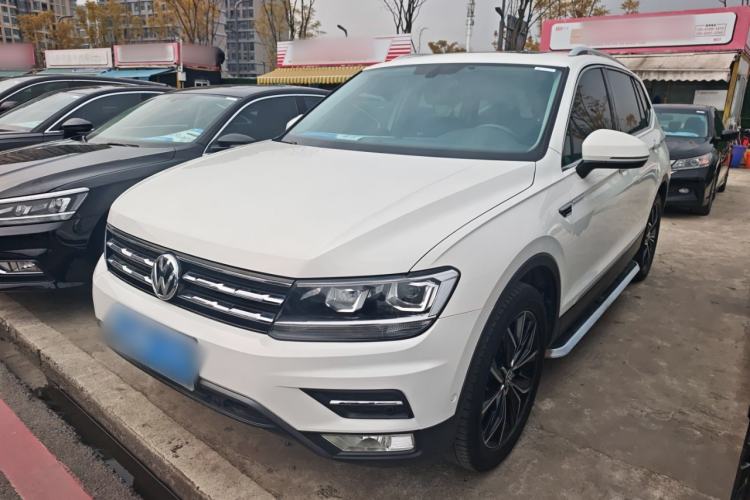 Used Volkswagen Tiguan L 2019 330TSI Automatic Two-Wheel Drive Smart Luxury Version China VI Standard
