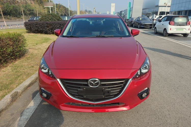 Used Mazda Mazda 3 Axela 2016 Sedan 1.5L Automatic Comfort Model
