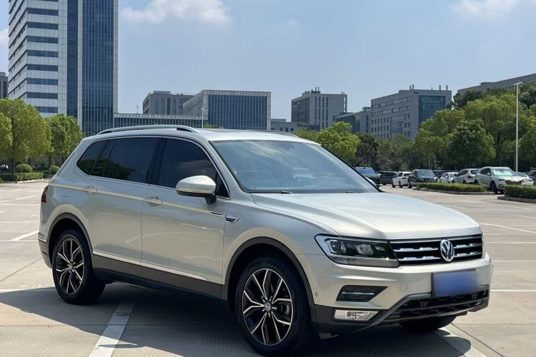 Used Volkswagen Tiguan L 2019 330TSI Automatic Two-Wheel Drive Smart Luxury Version China V Emission Standard
