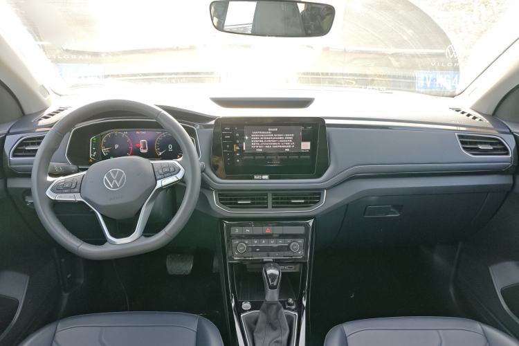 Used Volkswagen Tharu 2025 NewRui 300TSI Prestige Edition
