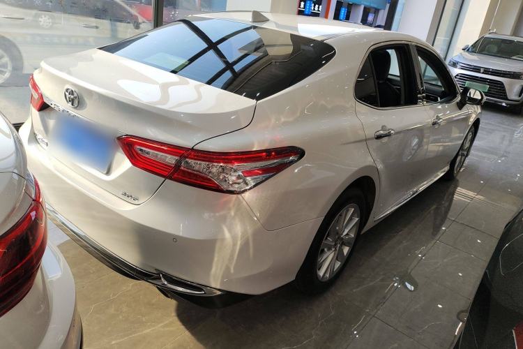 Used Toyota Camry 2023 2.0G Luxury Edition

