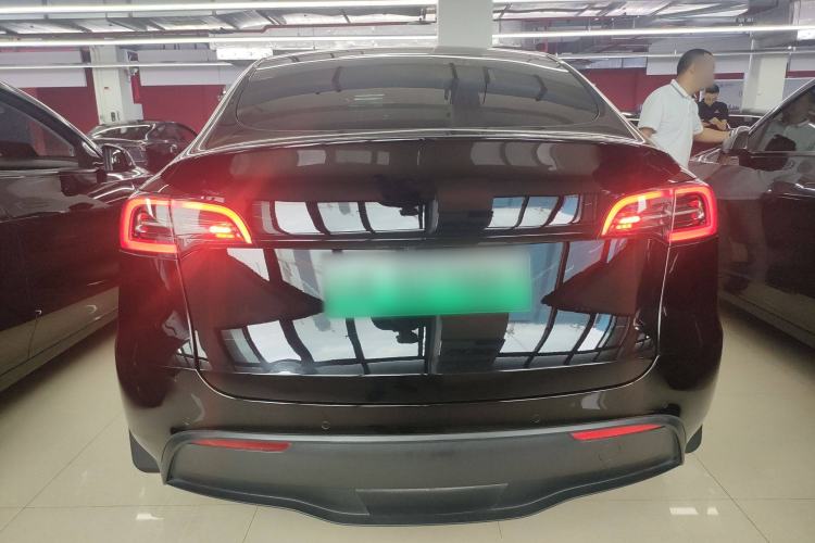 Used Tesla Model Y 2021 Long-Range All-Wheel-Drive Version 3D7
