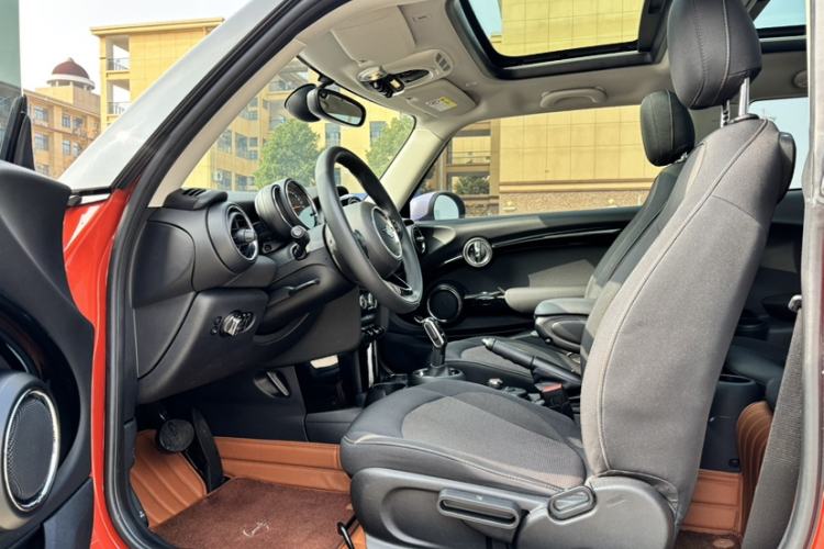 Used  MINI 2019 1.5T ONE PLUS
