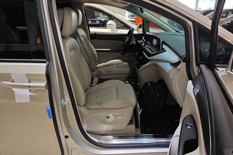 Used Buick GL8 2023 ES Lu Zun Comfort Model
