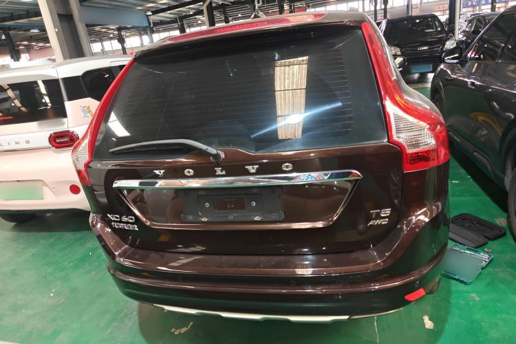 Used Volvo XC60 2017 T5 AWD Smart Upgrade Model
