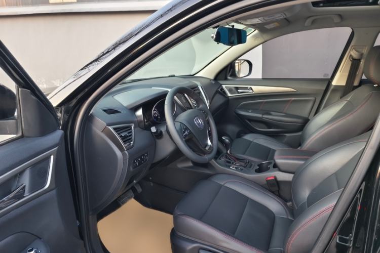 Used Changan CS75 2016 1.8T Automatic Elite Model China V Standard
